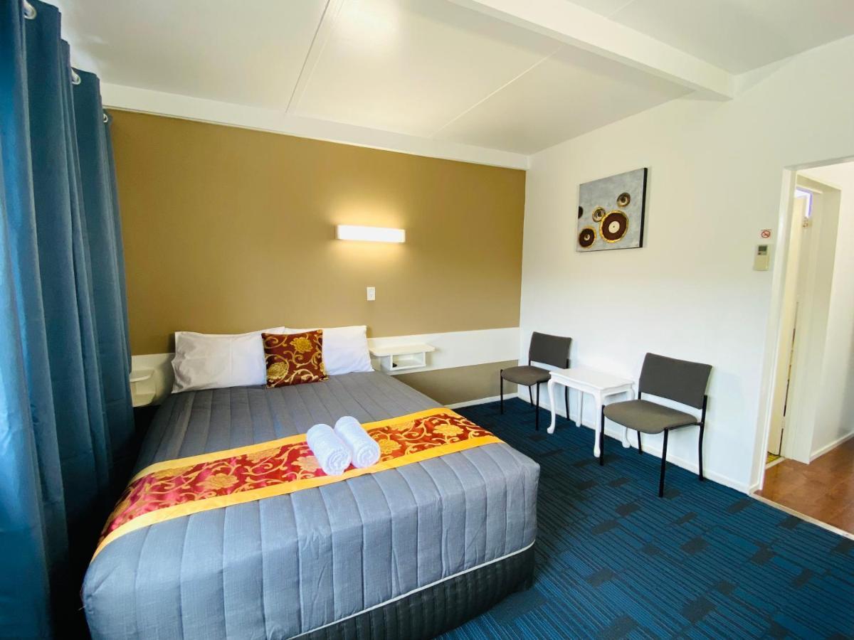 Mid Valley Motel Morwell Exterior photo