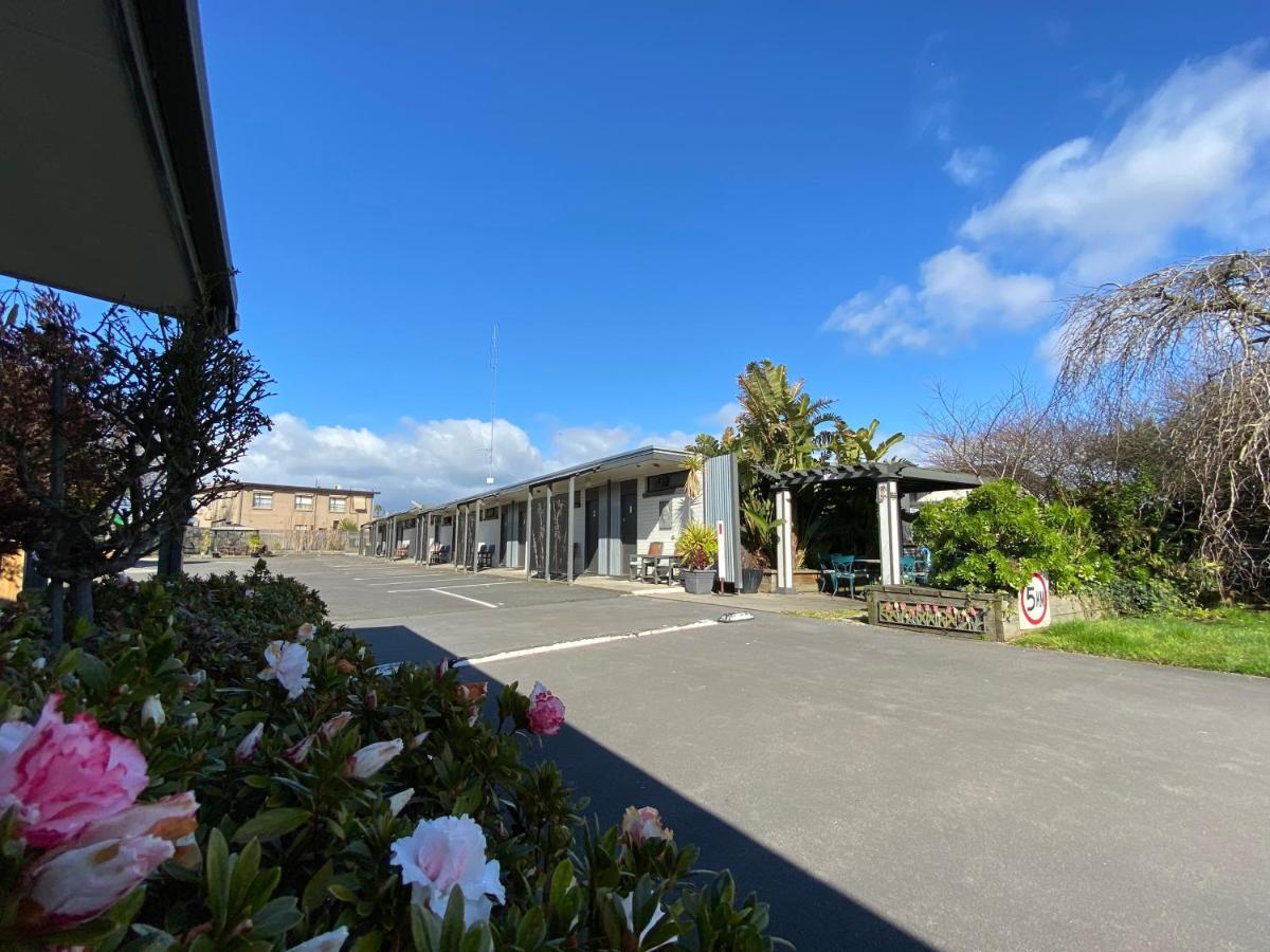 Mid Valley Motel Morwell Exterior photo