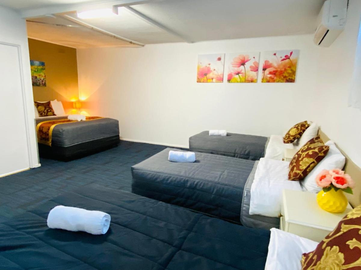 Mid Valley Motel Morwell Exterior photo